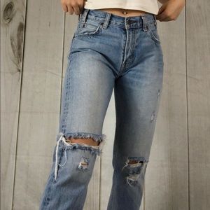 LEVI’S 505 mid rise distressed jeans